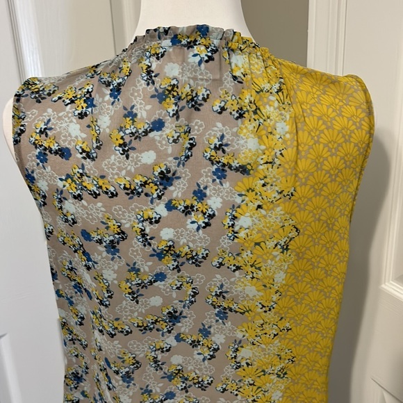 CaBi  Offsides floral Blouse Yellow Blue, Button Up, Sleeveless, Sheer - Picture 6 of 10